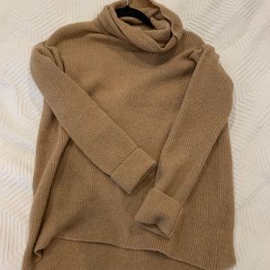 Theory turtleneck sweater in cloud wool